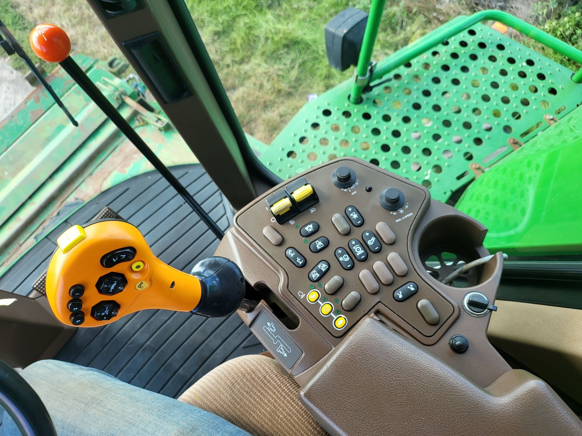 Комбайн зернозбиральний John deere Джон Дір
