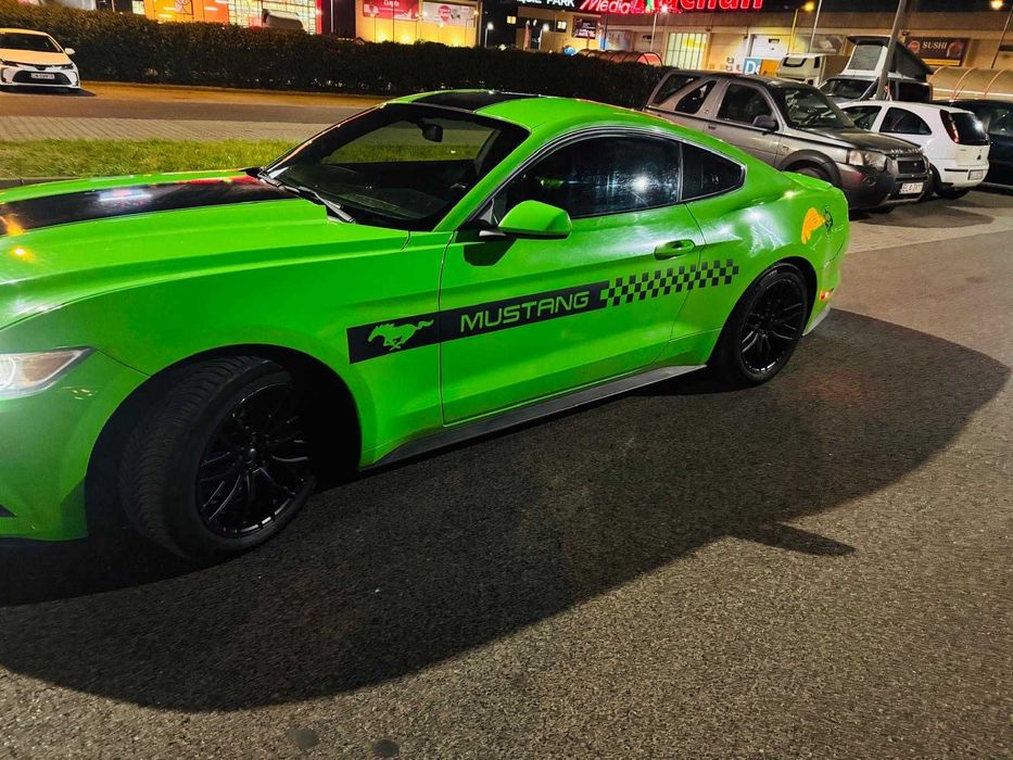 Ford Mustang z 2016 roku 3.7L -Automat