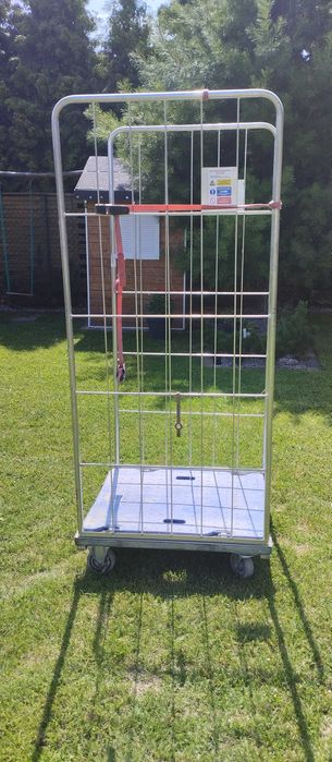 Wózek transportowy z siatką