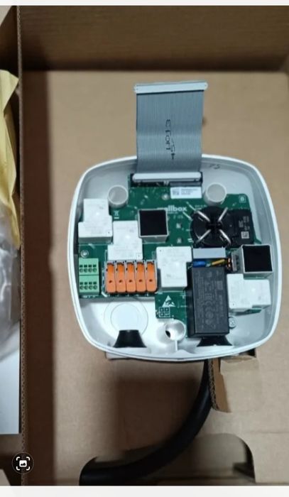 Зарядна станція для електромобіля  Wallbox Pulsar Plus,  7.4-22кВт.