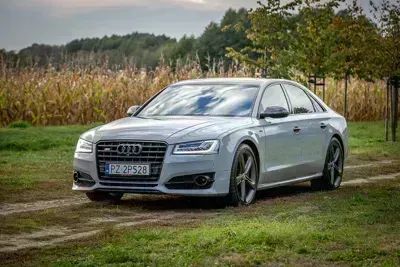 Audi S8 Sprzedam bardzo zadbane i bogato wyposażone auto