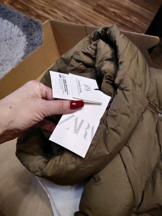 Довгий анорак від  Zara