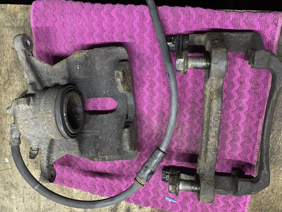 Супорт каді 4 передній лівий