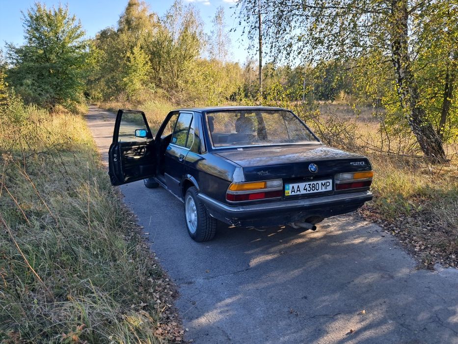 Продам BMW e28 520