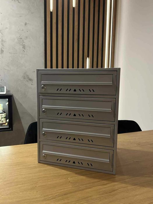 Skrzynka pocztowa na listy do bloku 4-ro lokatorska Euroskrzynka Nowa