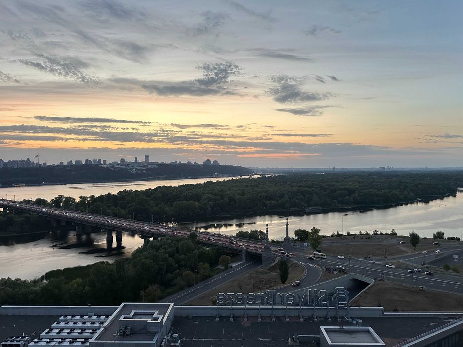 Продам 1 комн. квартира ул.Днепровская Набережная 1А ЖК Silver Breeze