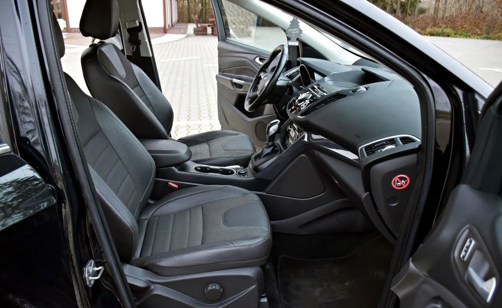 Ford Kuga 2013 року