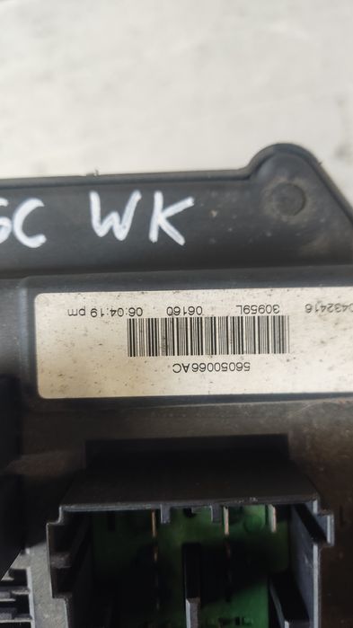 Skrzynka bezpieczników jeep grand Cherokee wk 06r 3.0 crd