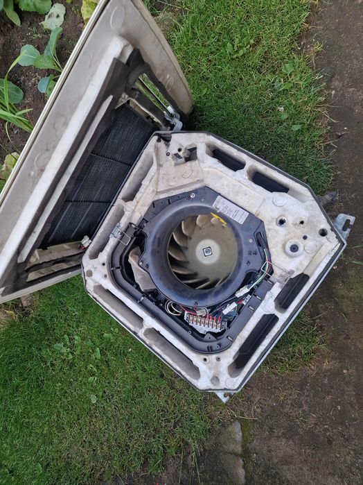 Klimakonwektor sufitowy Eden CS42/NX