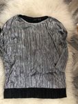 Srebrna plisowana bluzka bershka idealna na karnawal