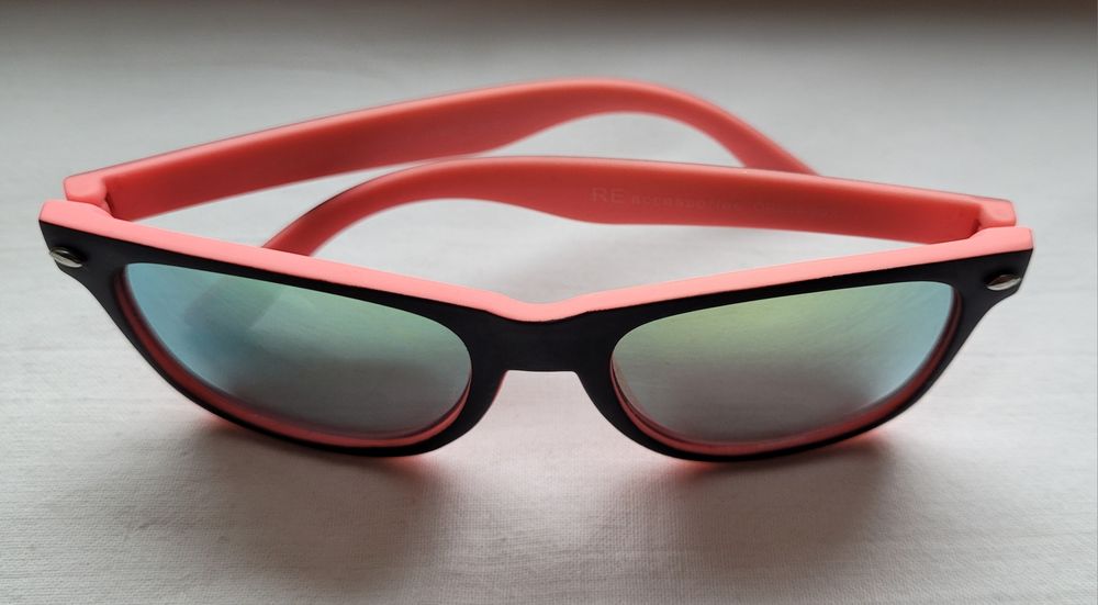 Okulary przeciwsłoneczne dla dziewczynki