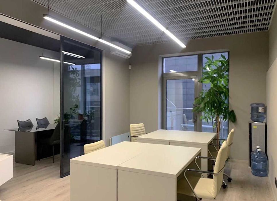 Офіс з терасою. RiverStone, Дніпровська набережна, 14в. Генератор