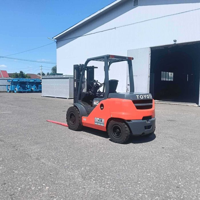 Дизельний навантажувач TOYOTA ТОЙТОТА 5 тон 8FD45 2015 року