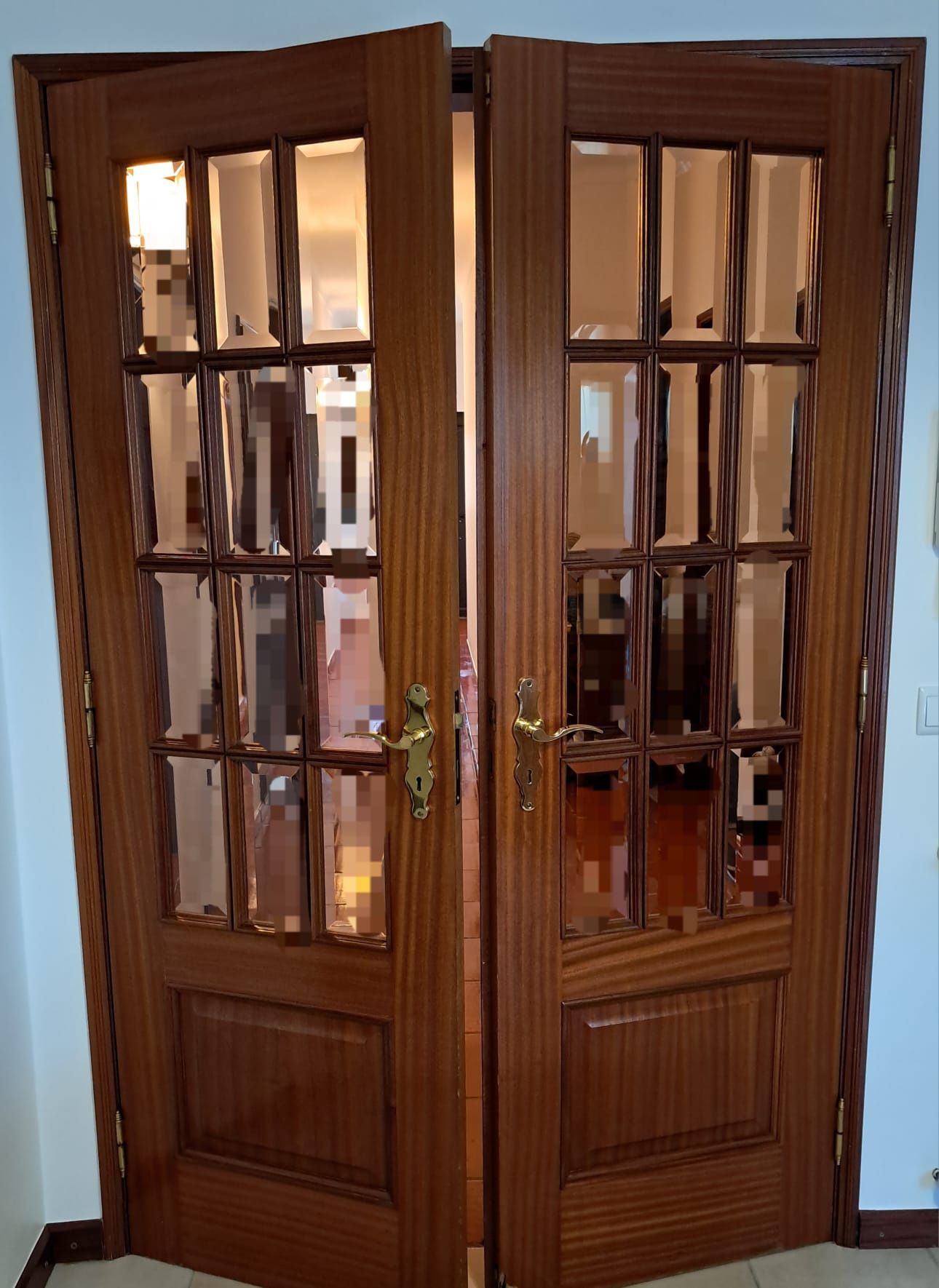 Conjunto de 2 portas em mogno