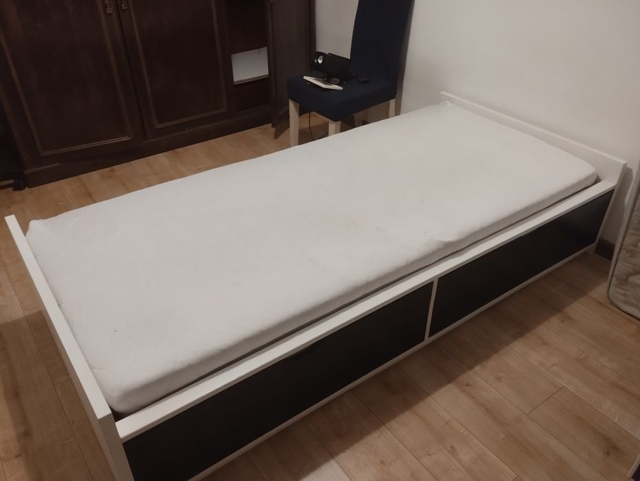 Cama solteiro com colchão