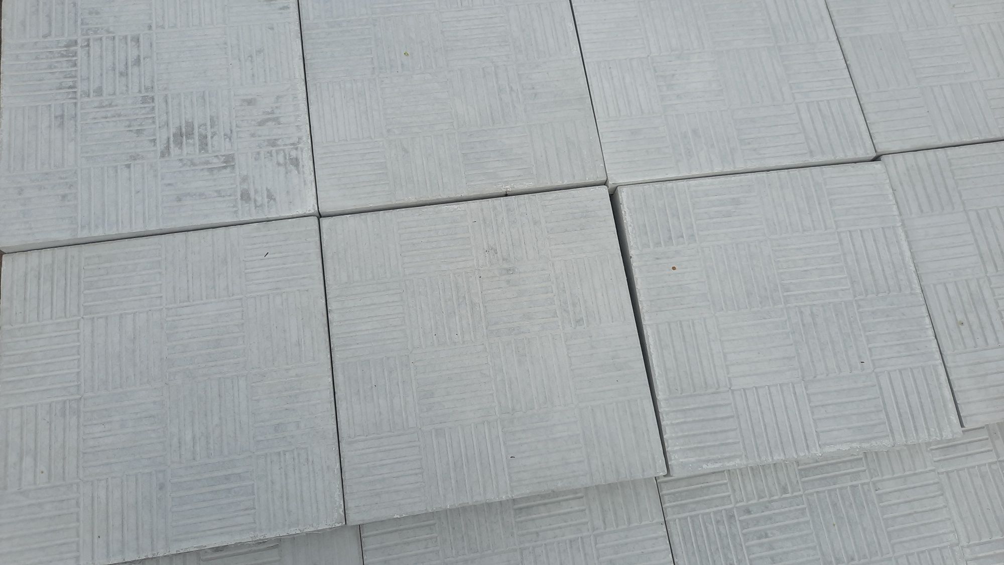 Плитка тротуарна 30×30