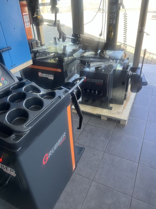 Maszyny wyposazenie Montażownica i wyważarka Hofmann z wyposaż.