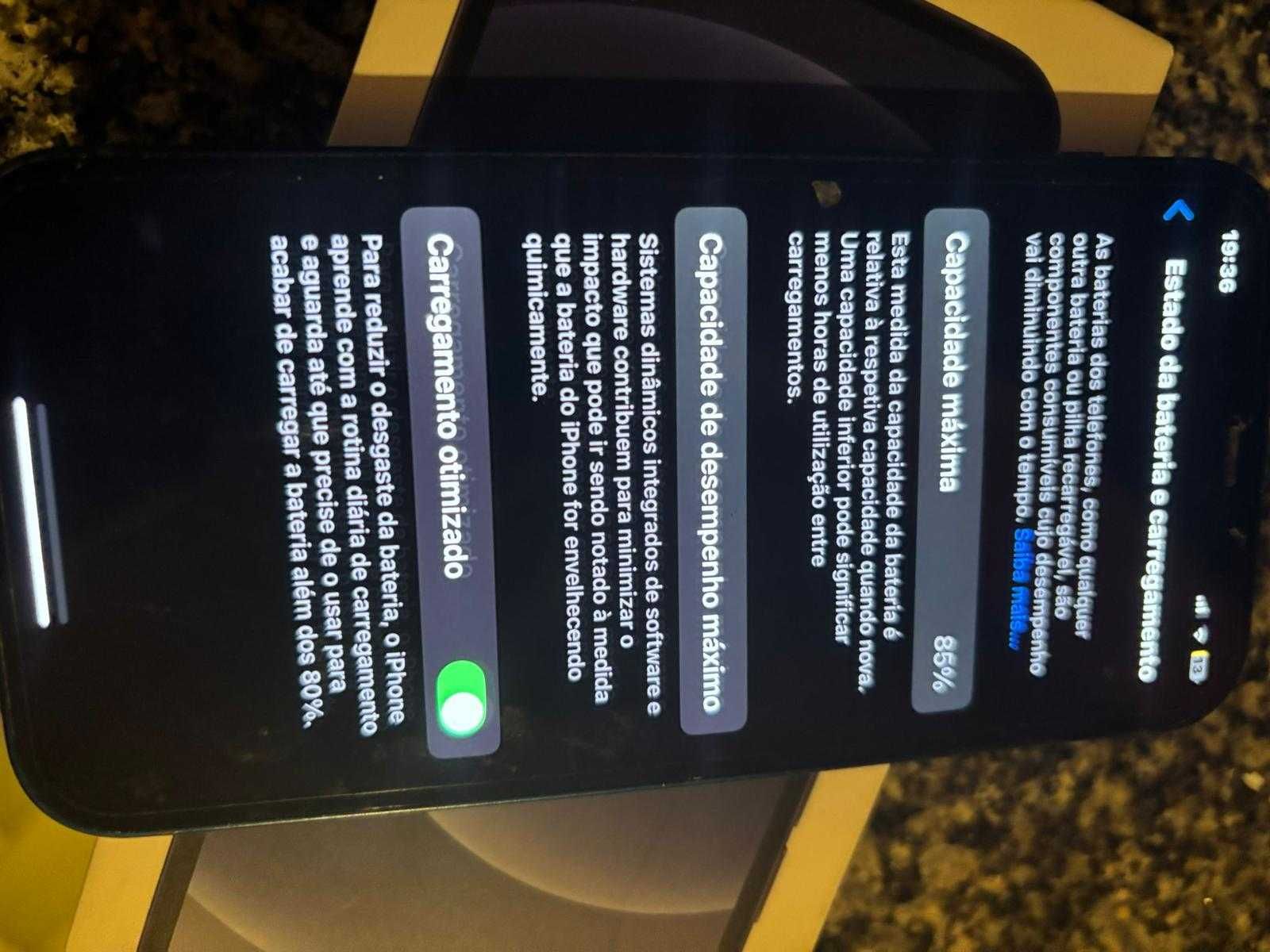 IPhone 12 todo original nunca teve uma avaria ou troca de peça