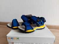 НОВІ сандалі фірми GEOX 30 розміру