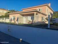 Casa Isolada em Chaves com 4 Quartos e 3 Casas de Banho