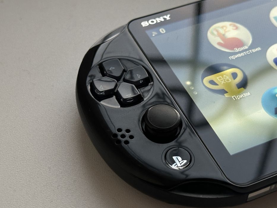 Sony PS Vita Slim 2000 64gb в хорошому стані