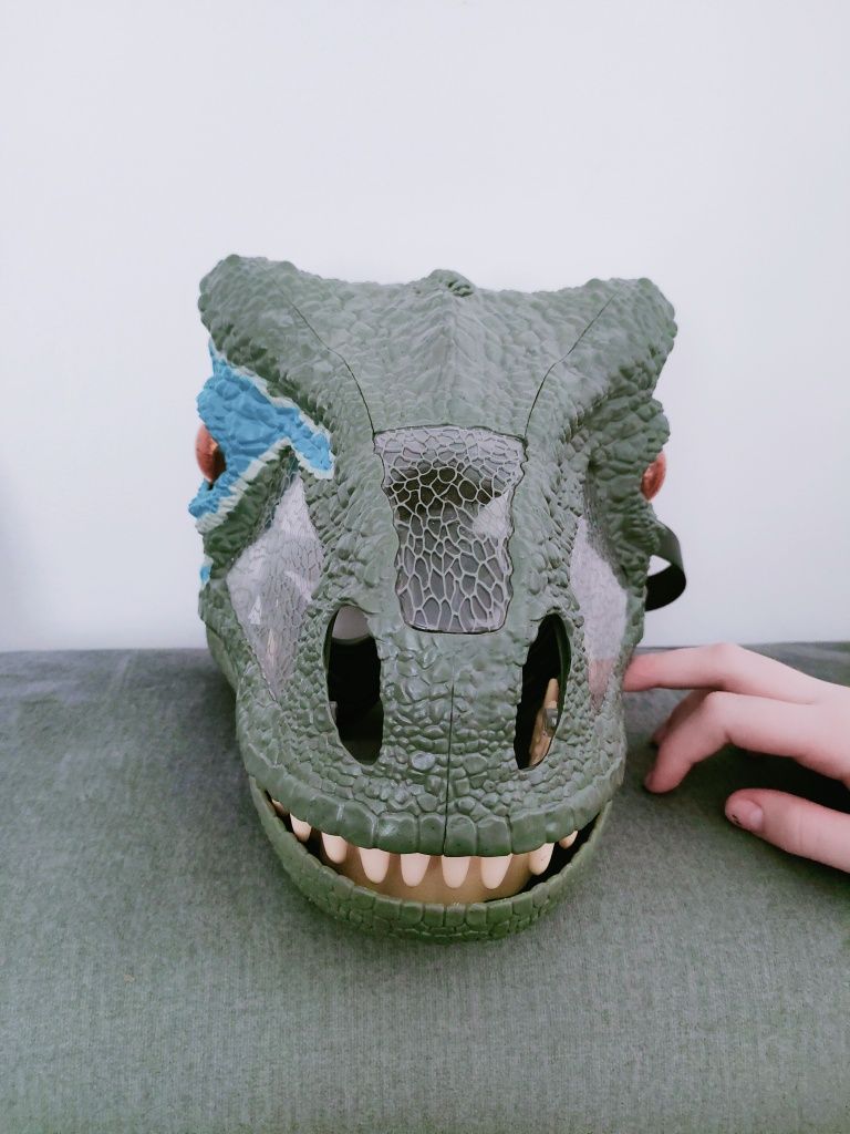 Oryginalna ruchoma Maska Mattel Jurassic World Velociraptor dinozaur B