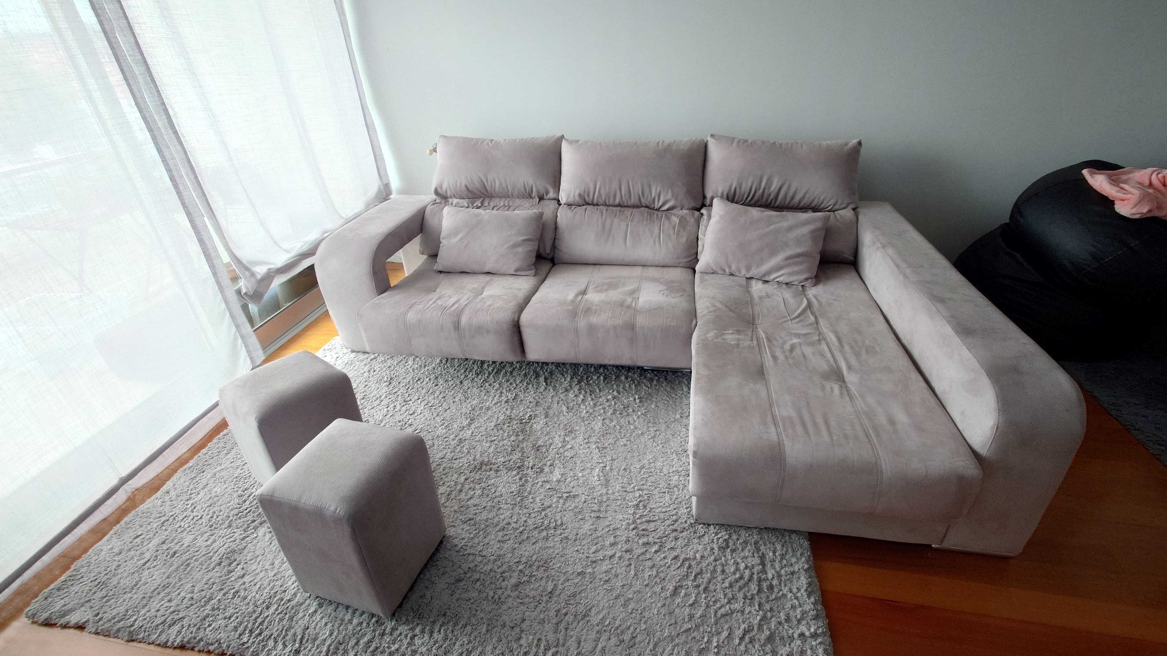 Sofá 4 Lugares com Chaise Longue