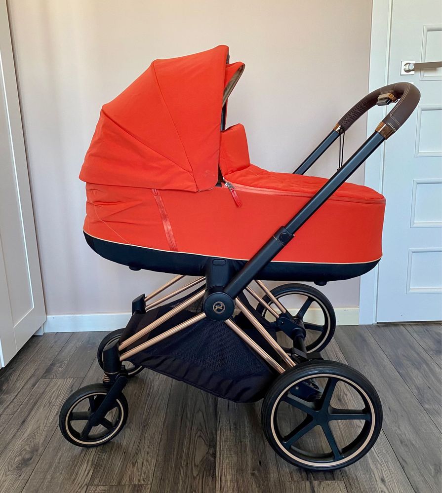 Cybex Priam 2.0 platinium na stelażu rose gold