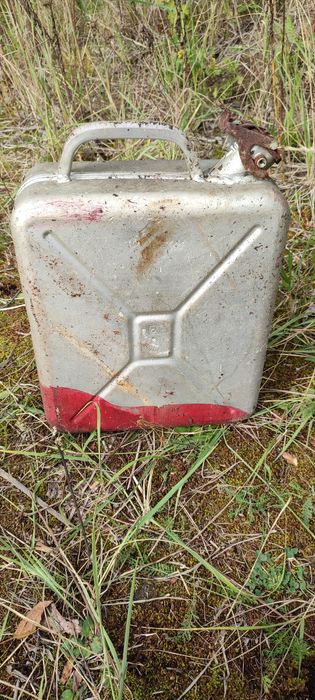 Kanister aluminiowy zbiornik paliwa 20 L militarny niemiecki AKTUALNE