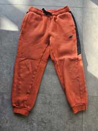 Spodnie dresowe chłopięce 4F