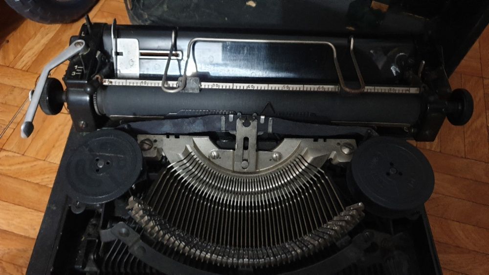 Maszyna do pisania - zabytkowa