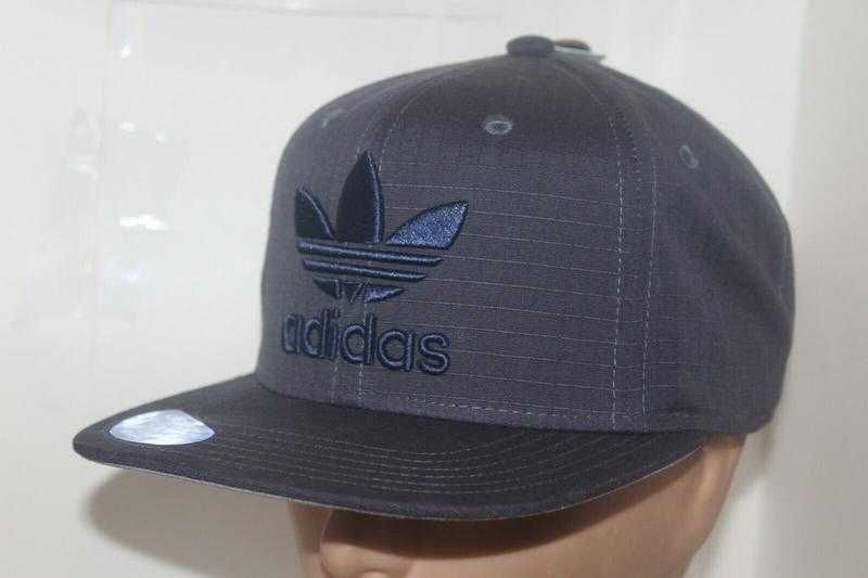 Снепбек бейсболка кепка мужская Adidas originals trefoil plus