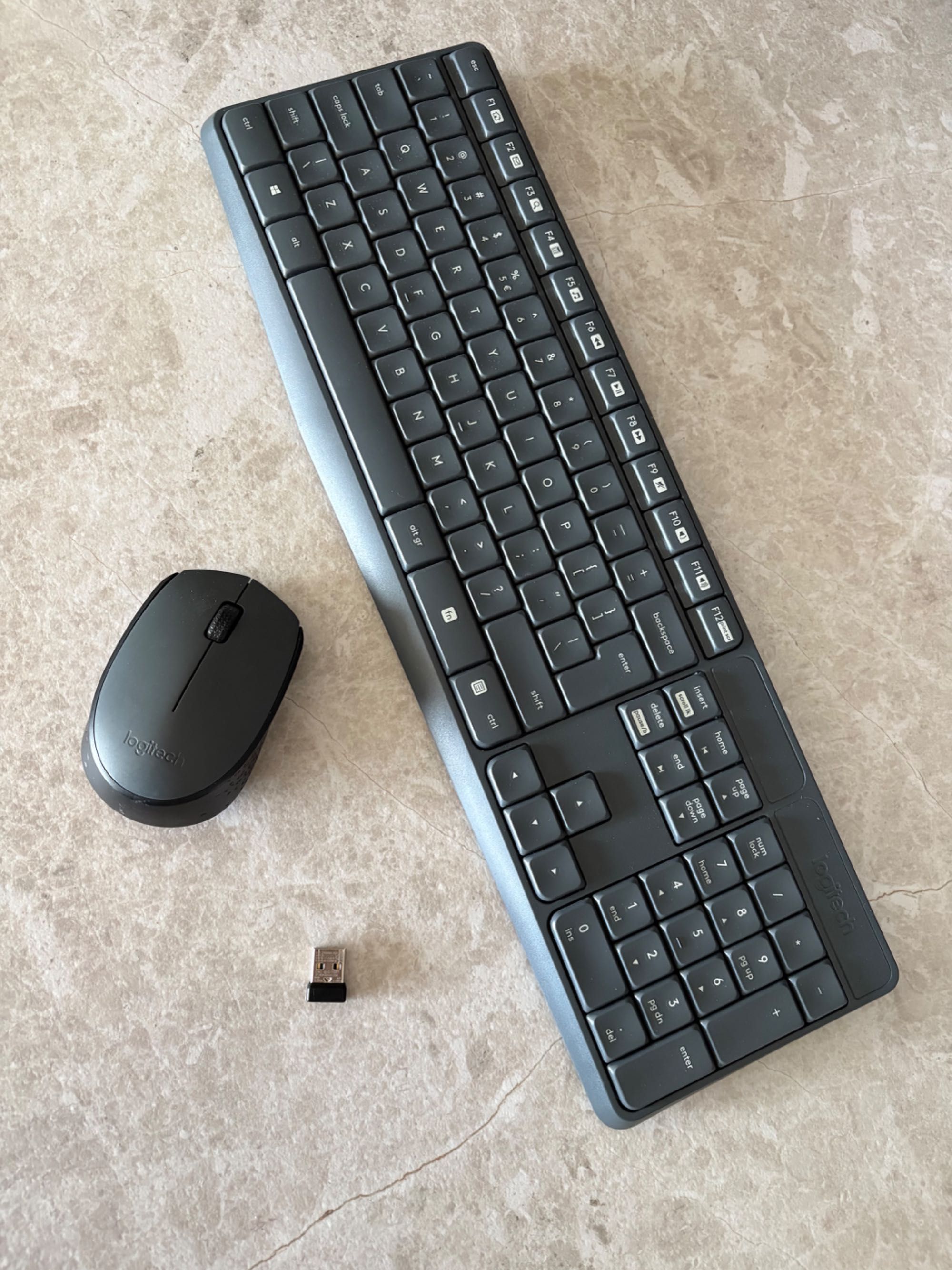 LOGITECH Zestaw Klawiatura K235 i Mysz BEZPRZEWODOWA M170
