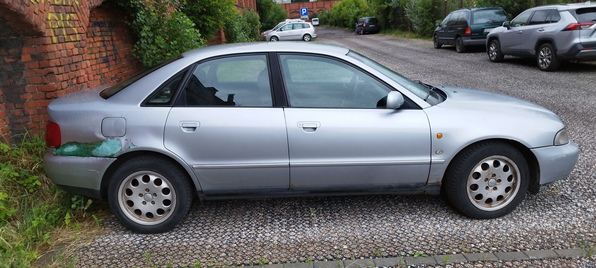 Audi A4 samochód
