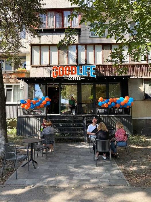 Продаж фасадного приміщення з орендарем в Оболонському районі