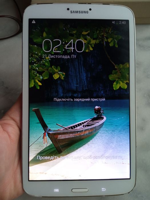 Samsung Galaxy Tab 3 8.0 белого цвета, модель SM-T310 16Gb