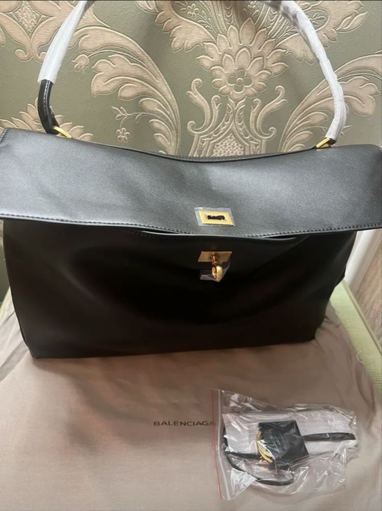 Balenciaga Rodeo Handbag Gold Buckle in Black