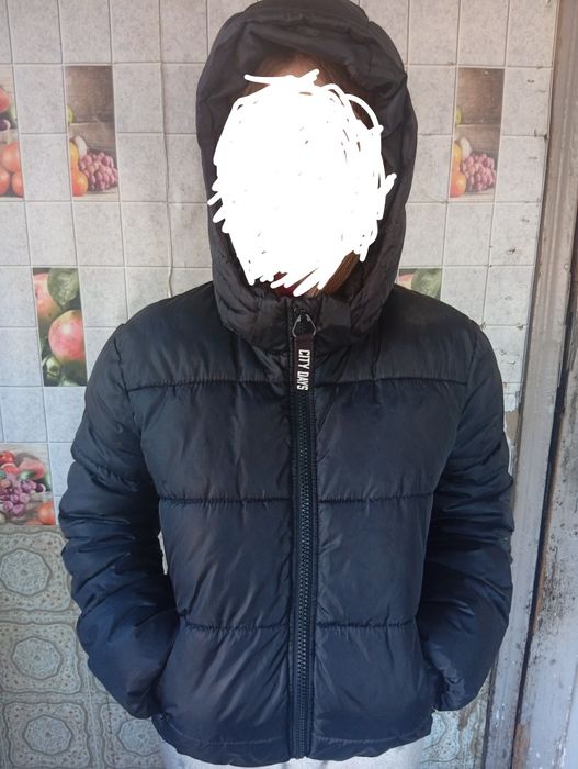 Продам женскую куртку