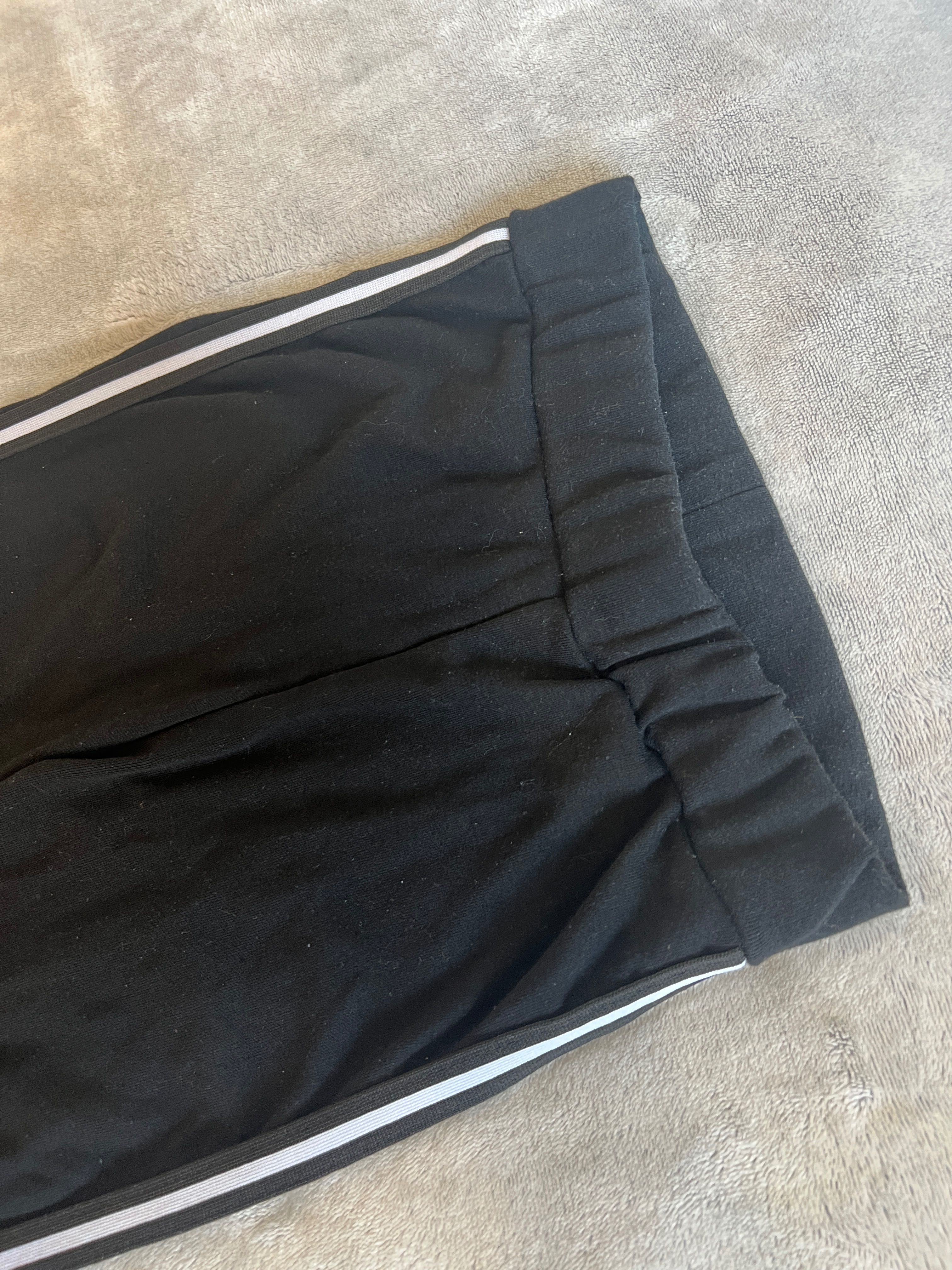 Legginsy / getry czarne z lampasami