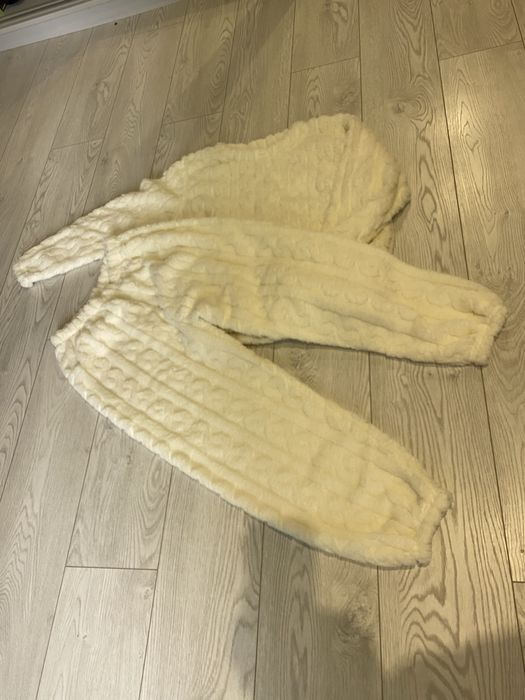 Крутезний домашній костюм