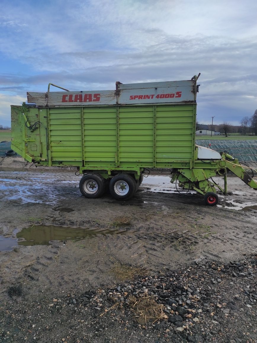 Przyczepa samozbierająca Claas sprint 4000