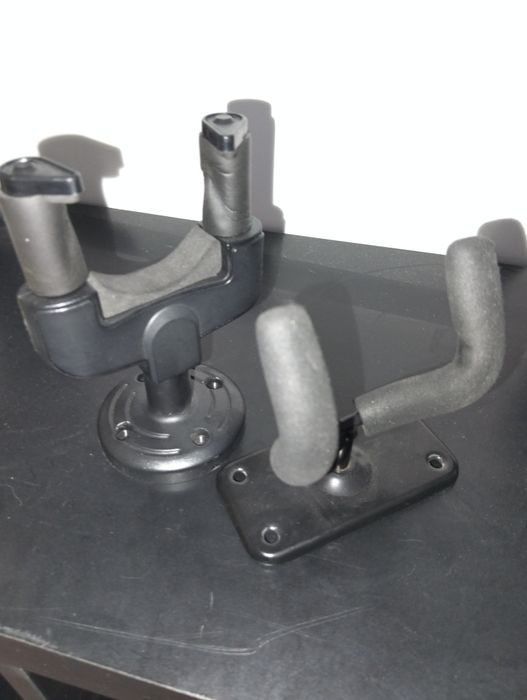 2 suportes  parede guitarra