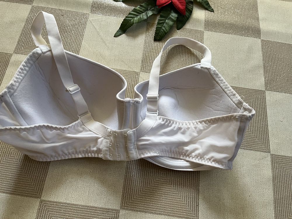 Biustonosz biały push up modelujący George 90F luksusowy