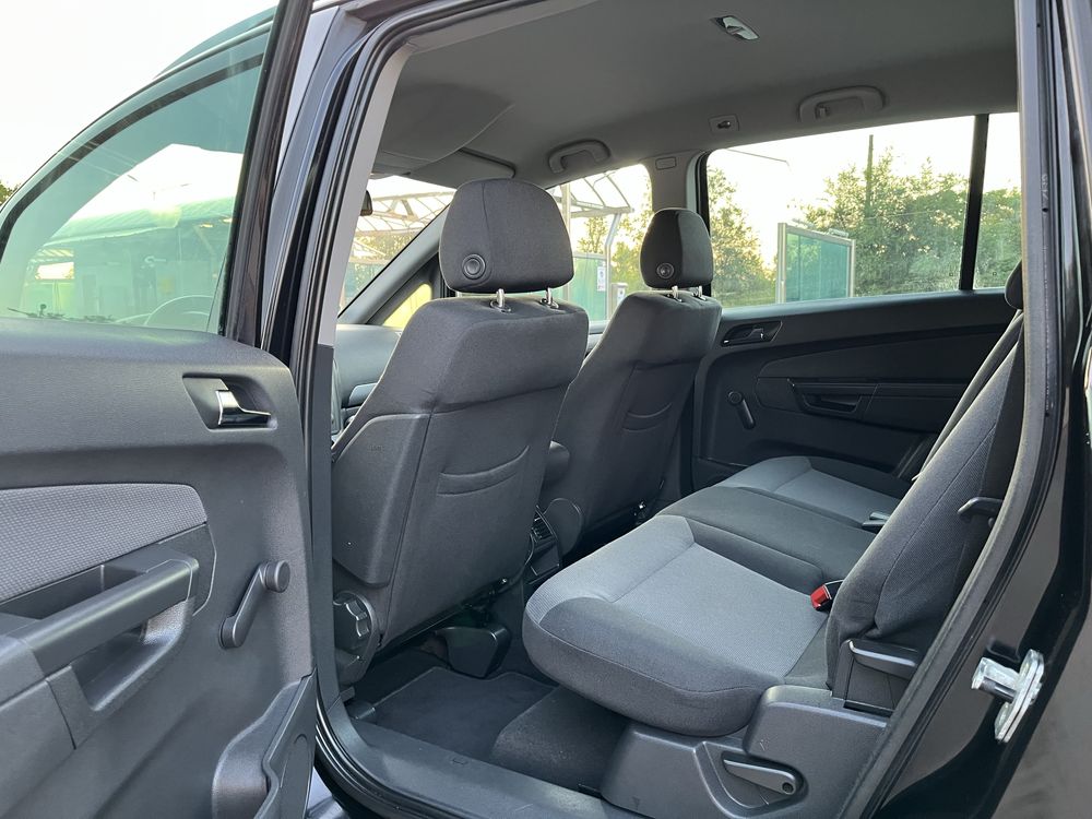 Продам нефарбоний Opel Zafira 2006 1.8