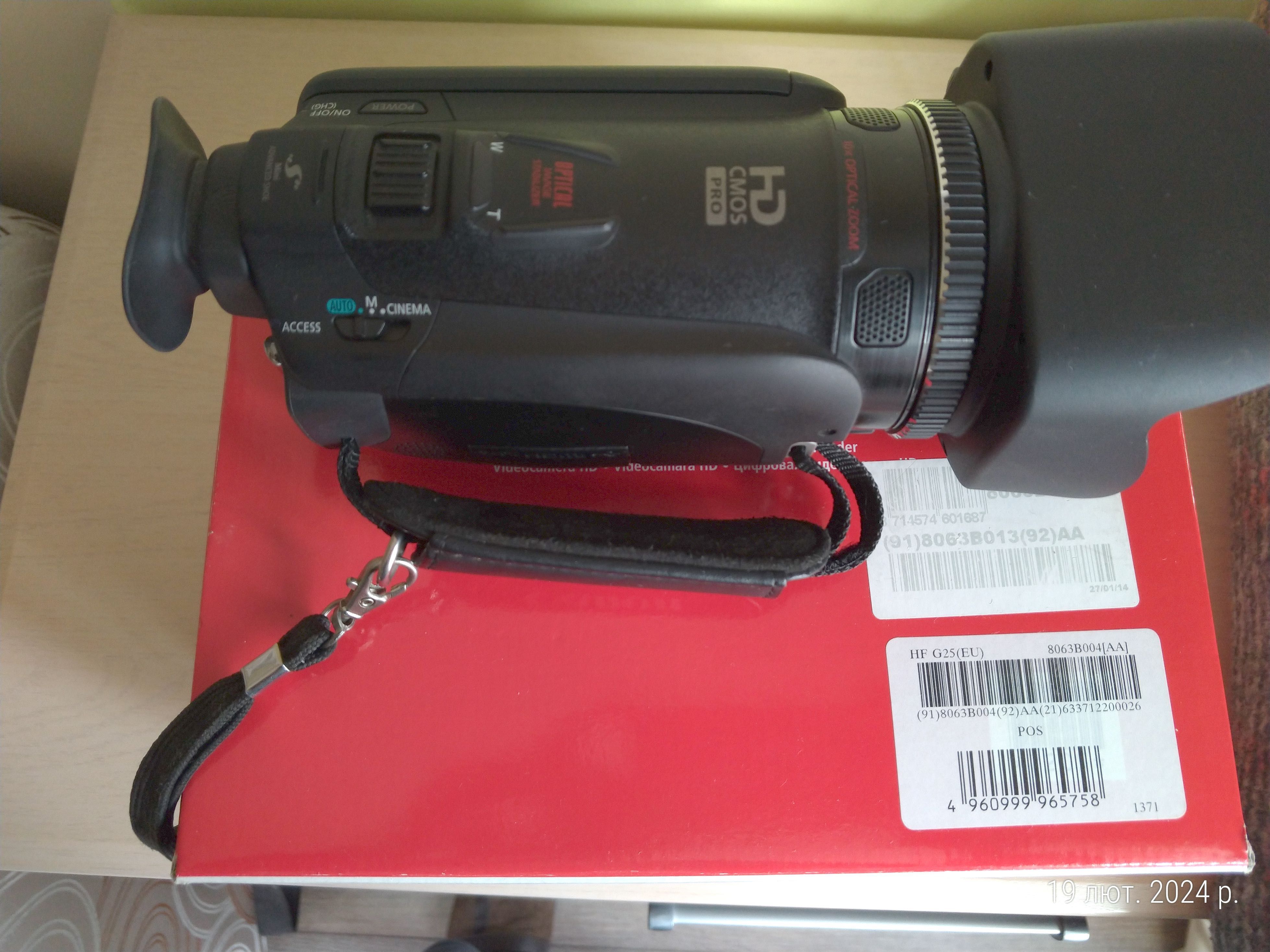 Відеокамера Canon Legria HF G25