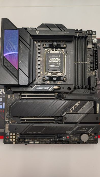 Płyta główna ASUS X670E-E STRIX Gaming WIFI