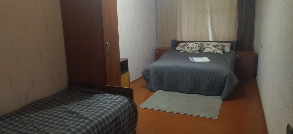 Подобово оренда 2-х кімнатна квартира в центрі Прилуки