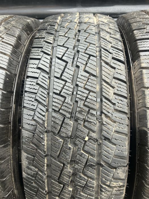 Шины 225 70 15С комплект зимних колёс