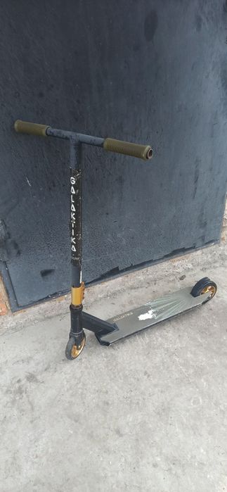 Самокат трюковий галактика