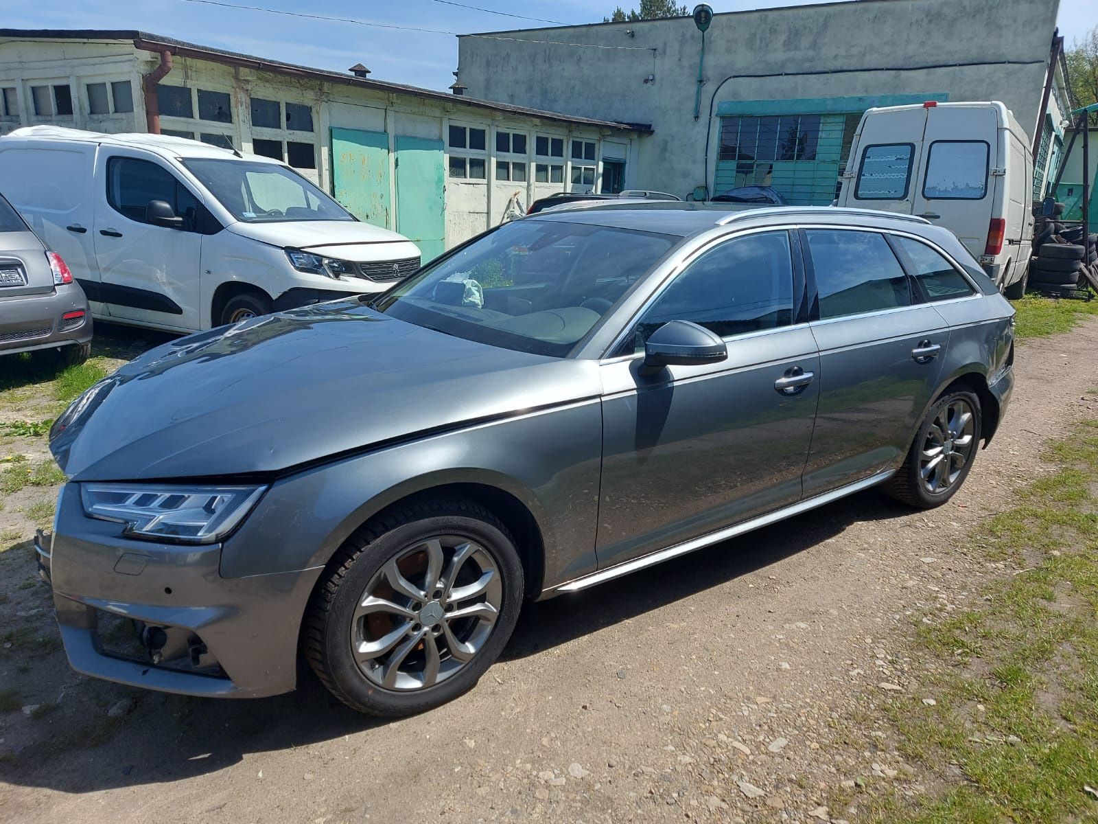 Audi a4 b9 2019 2.0 TFSI 150 km automat Xenon led
